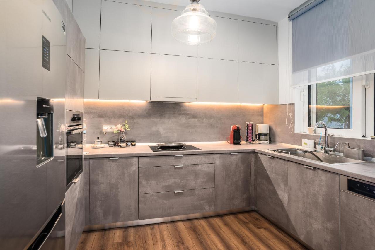 Epipleon Suites Agioi Apostoloi  Bagian luar foto