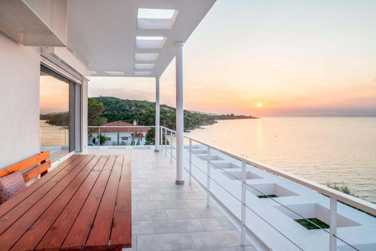 Epipleon Suites Agioi Apostoloi  Bagian luar foto