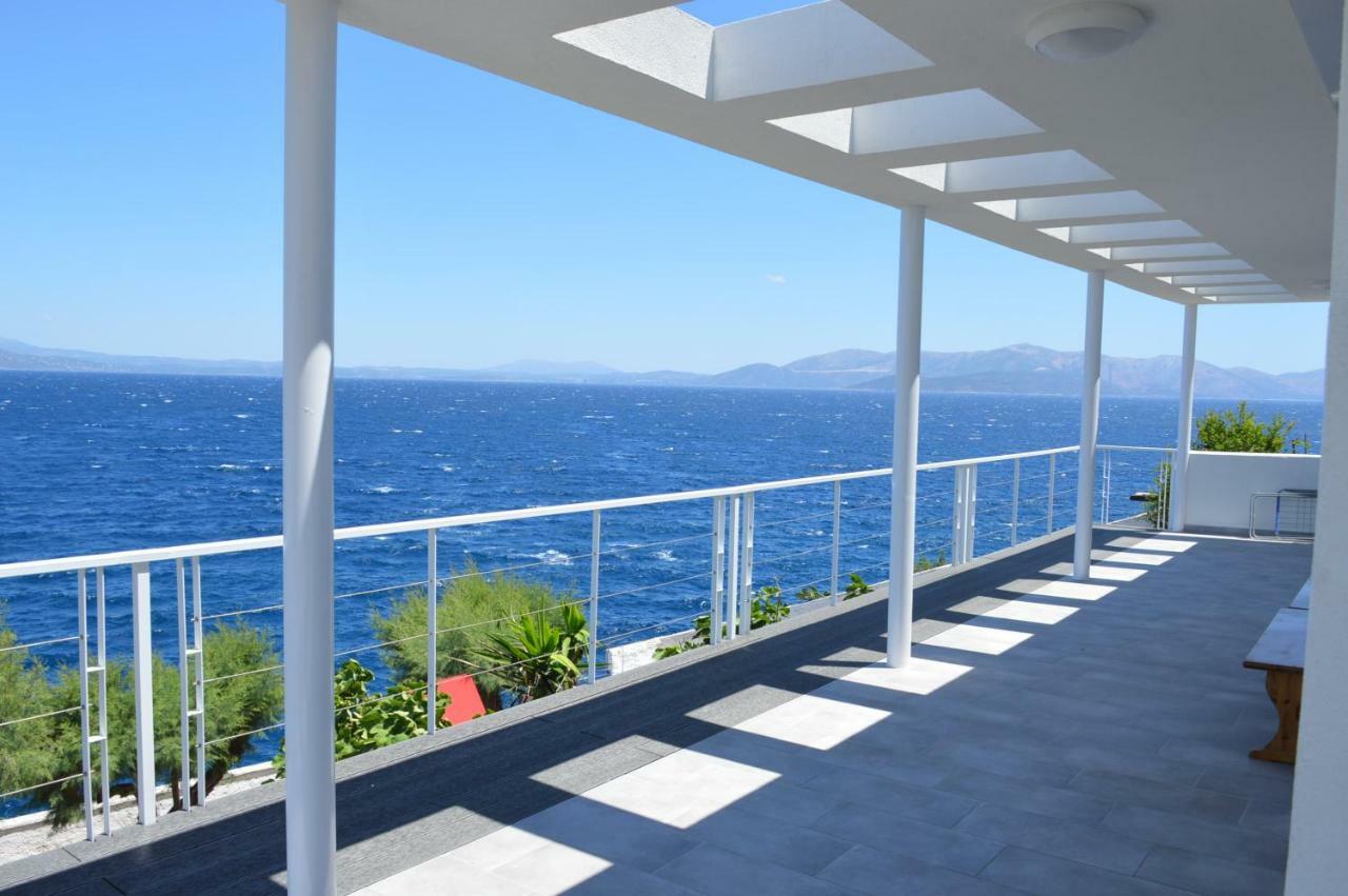 Epipleon Suites Agioi Apostoloi  Bagian luar foto