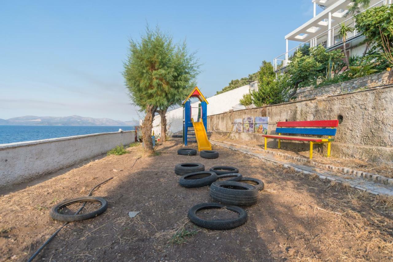Epipleon Suites Agioi Apostoloi  Bagian luar foto